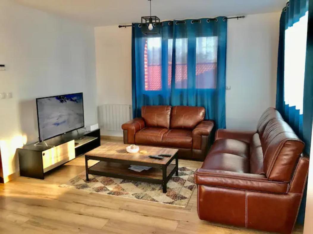 Duplex Agreable Et Spacieux 3 Chb Dont 1 Communicante Vendeville Exterior foto